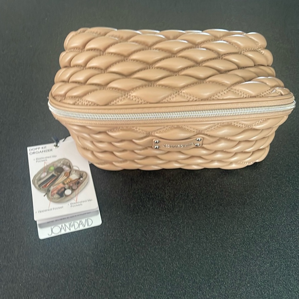 NWT Joan & David Dopp Kit Organizer
